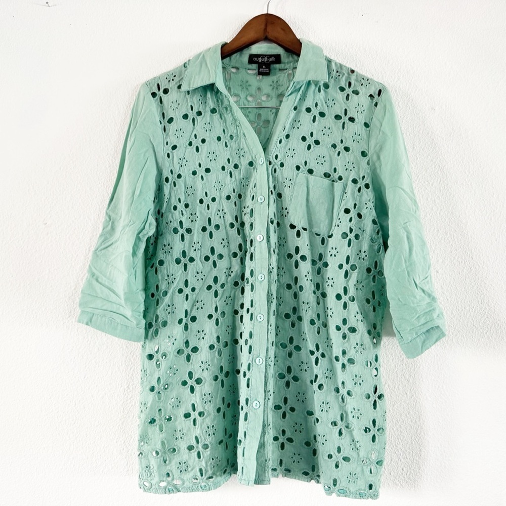 August Silk cotton top with eyelet design Split Neck Roll Tab muted green Sz XL